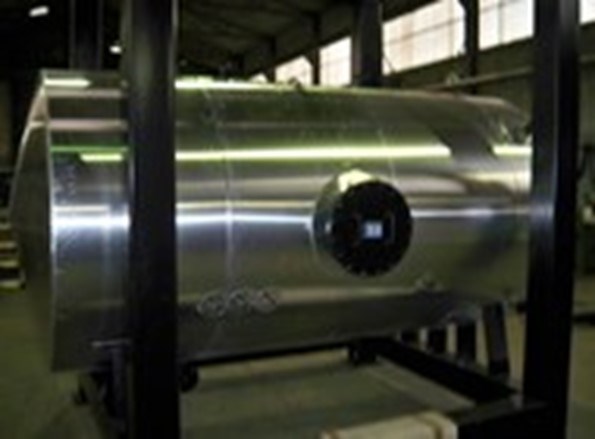 Rustfri tank fremstillet af Sanderum Smede- & maskinværksted i Odense på Fyn